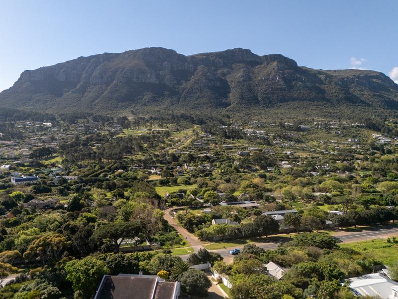 4 Bedroom Property for Sale in The Meadows Western Cape